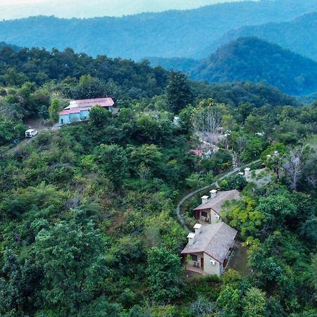 Lahermitage Resort Lansdowne Dış mekan fotoğraf