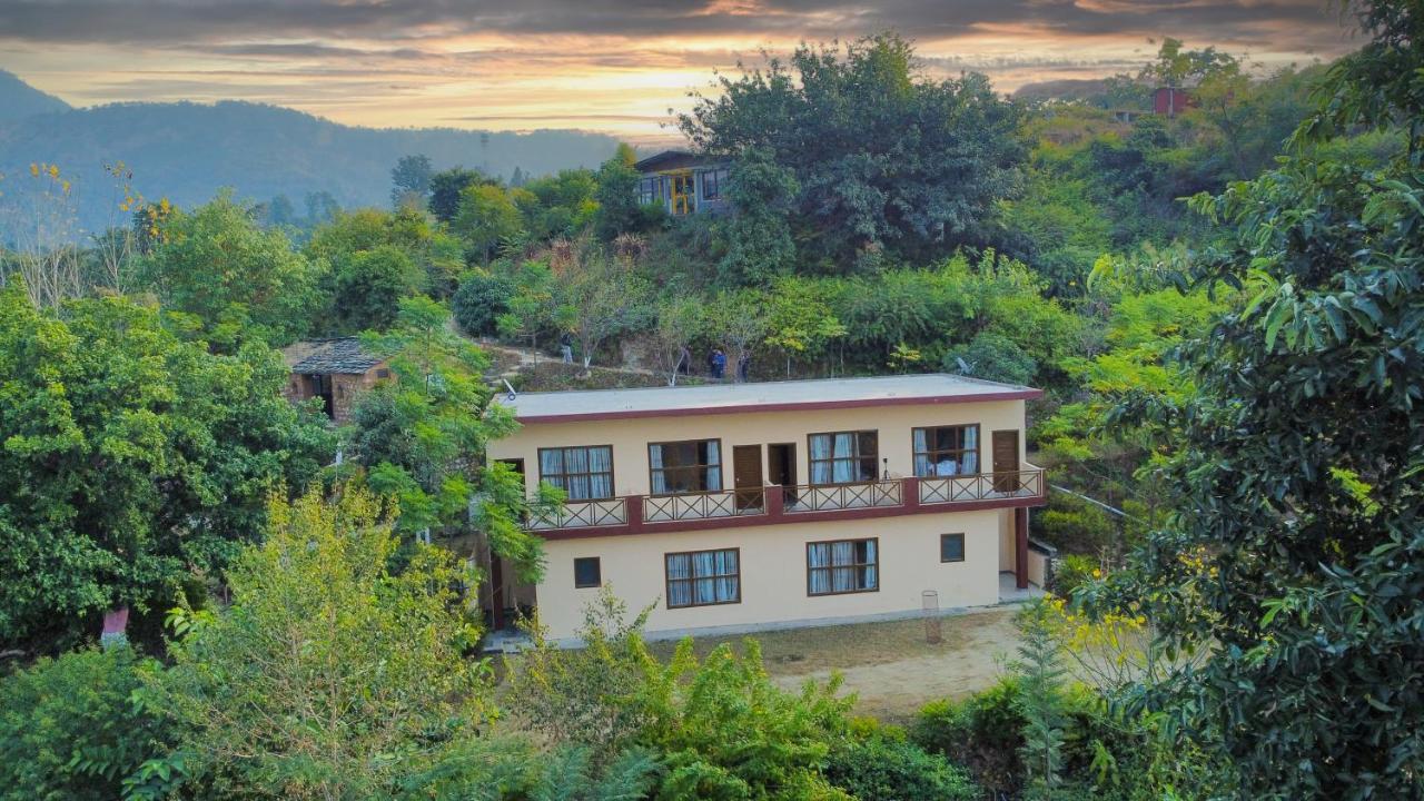 Lahermitage Resort Lansdowne Dış mekan fotoğraf