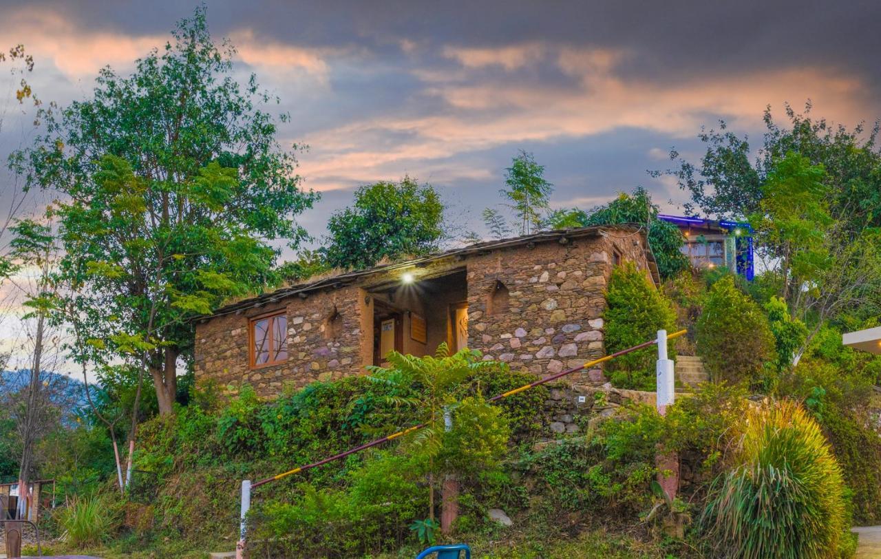 Lahermitage Resort Lansdowne Dış mekan fotoğraf