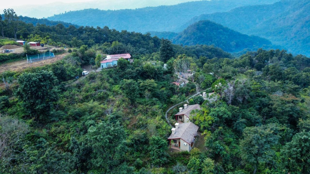 Lahermitage Resort Lansdowne Dış mekan fotoğraf