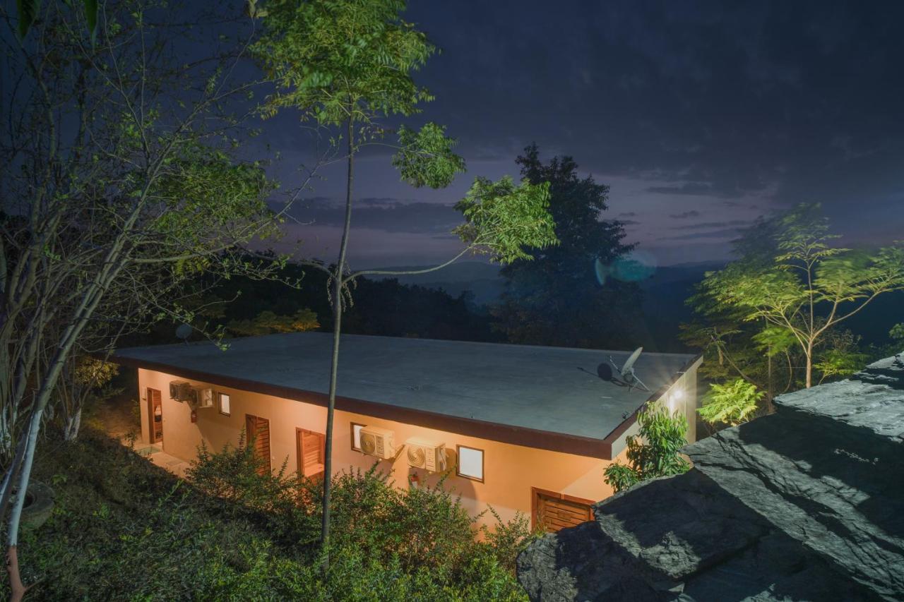 Lahermitage Resort Lansdowne Dış mekan fotoğraf