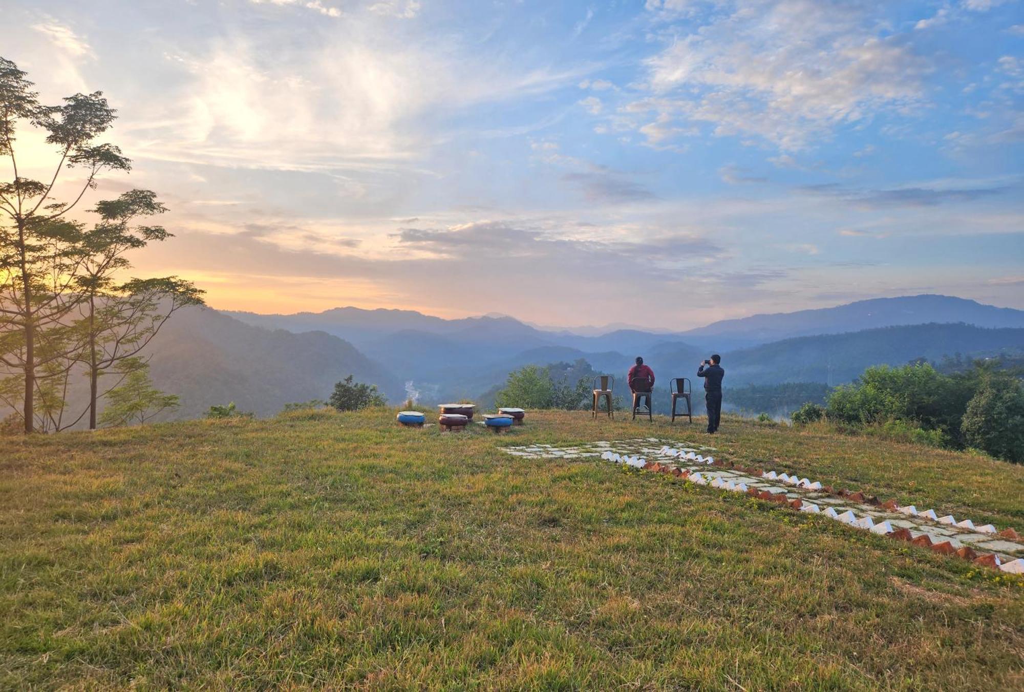Lahermitage Resort Lansdowne Dış mekan fotoğraf