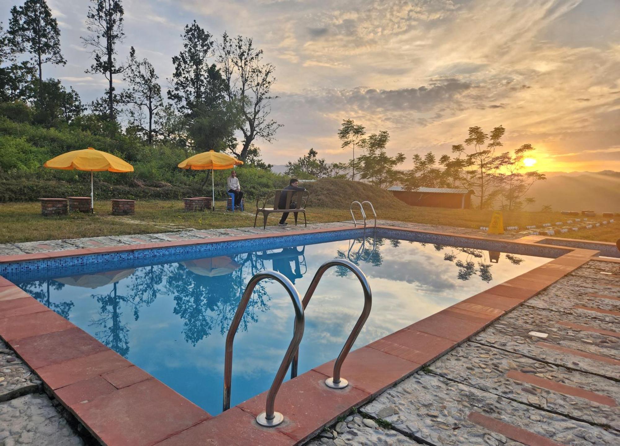 Lahermitage Resort Lansdowne Dış mekan fotoğraf