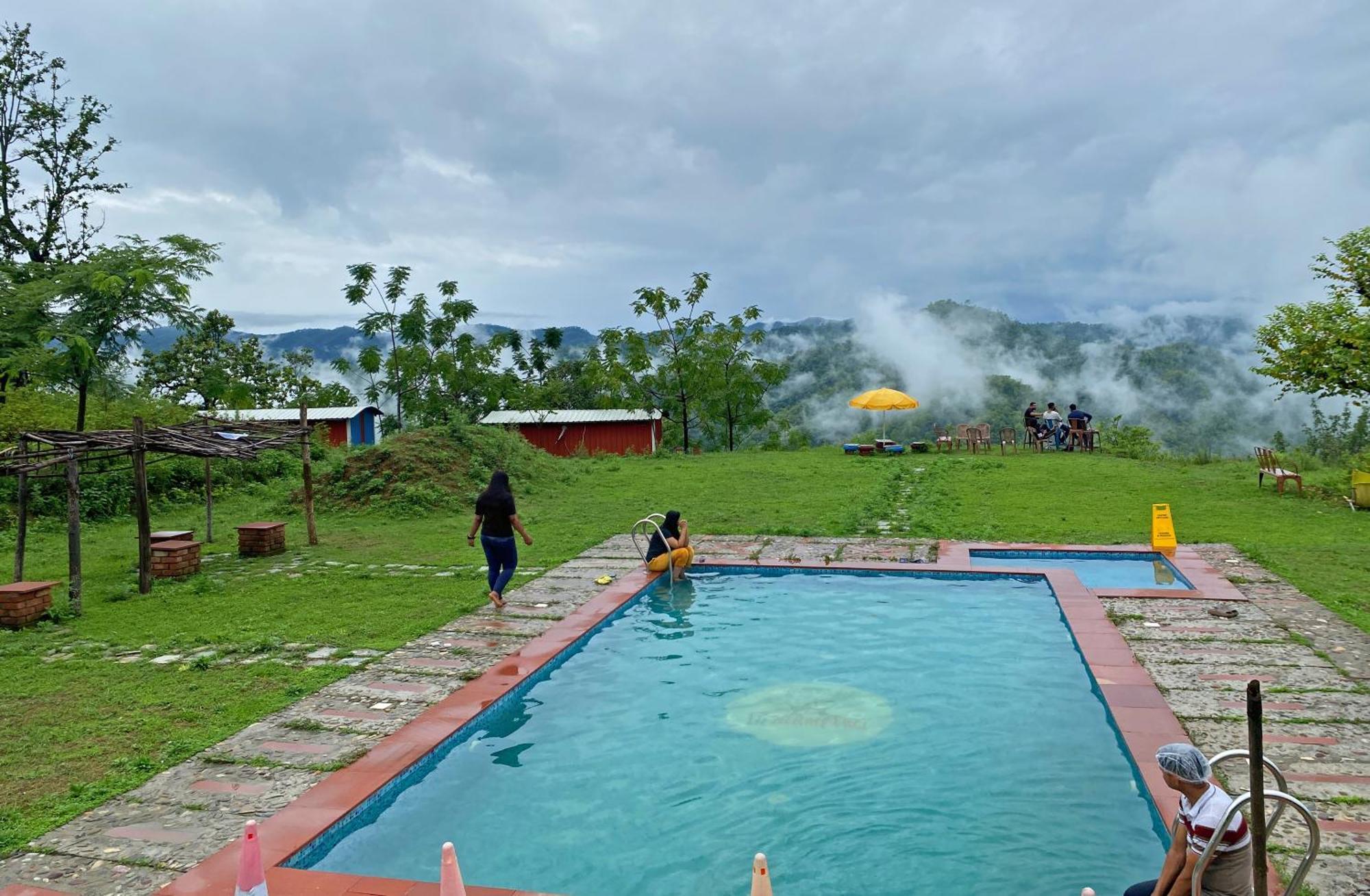 Lahermitage Resort Lansdowne Dış mekan fotoğraf