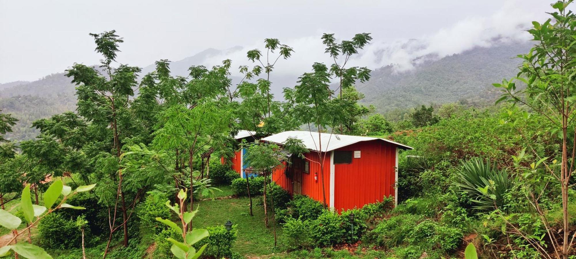 Lahermitage Resort Lansdowne Dış mekan fotoğraf